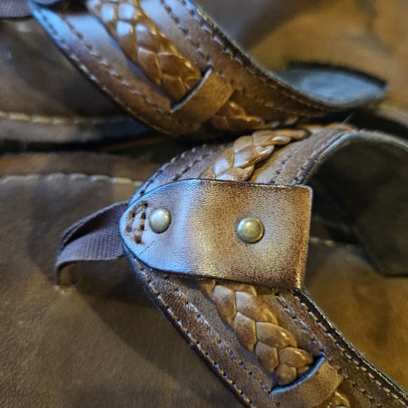 Collection by Clark's Sz 8 Leather Braided Flip Flops - Picture 2 of 5